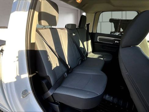 Used 2022 RAM 1500 Classic SLT image 29