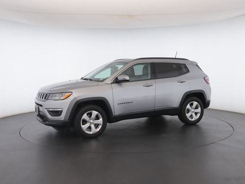 Certified 2019 Jeep Compass Latitude w/ Popular Equipment Group image 38
