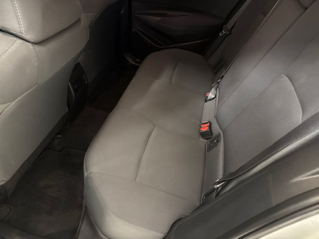 Used 2021 Toyota Corolla LE FWD image 16