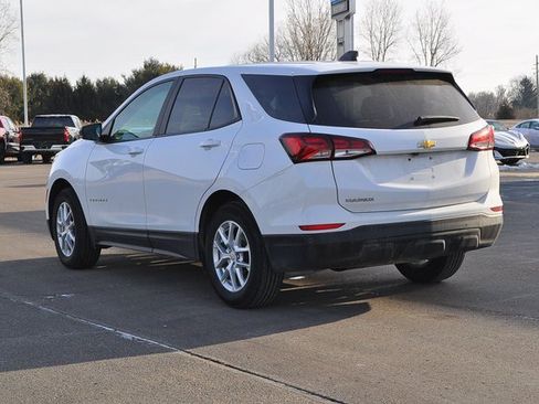 Used 2023 Chevrolet Equinox LS w/ LS Convenience Package image 5
