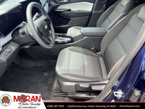 Certified 2024 Chevrolet Trax LT FWD image 17