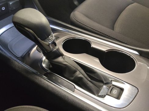 Used 2022 Chevrolet Malibu LT FWD image 26