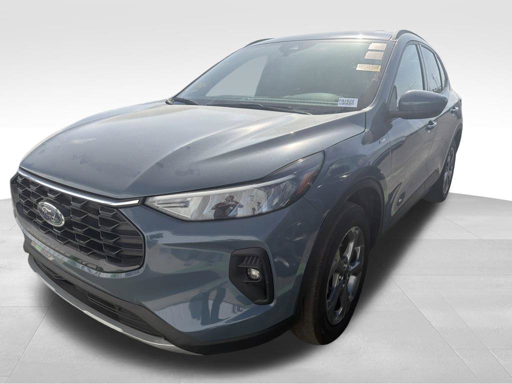 Used 2025 Ford Escape ST-Line Select w/ Tech Pack #1 AWD/4WD image 2