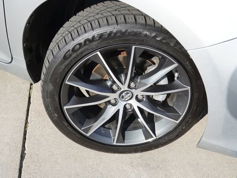 Certified 2017 Toyota Camry XSE image 10