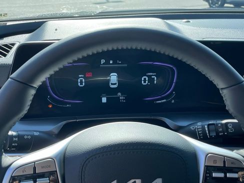 New 2025 Kia Telluride S image 12