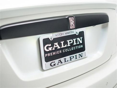 Used 2016 Rolls-Royce Wraith image 37