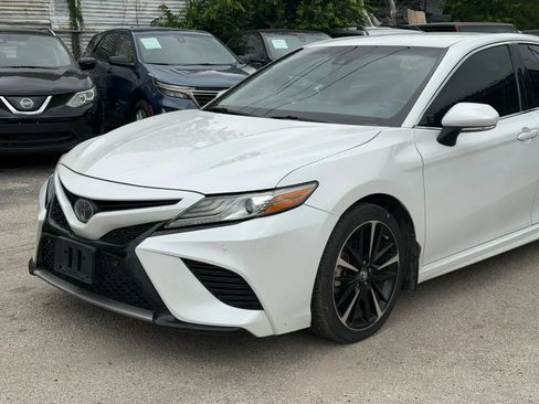 Used 2018 Toyota Camry XSE FWD image 6