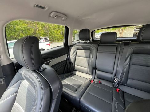 Used 2024 Lincoln Nautilus Reserve image 33