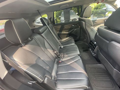 Used 2023 Acura MDX SH-AWD w/ Advance Package image 23