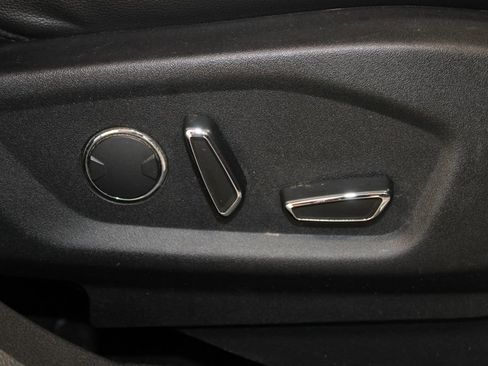 Used 2017 Ford Explorer Limited image 28