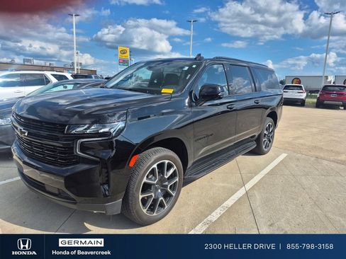 Used 2024 Chevrolet Suburban RST w/ Luxury Package AWD/4WD image 1