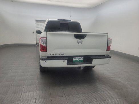 Used 2017 Nissan Titan SV RWD image 6