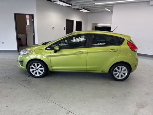 Used 2012 Ford Fiesta SE image 6