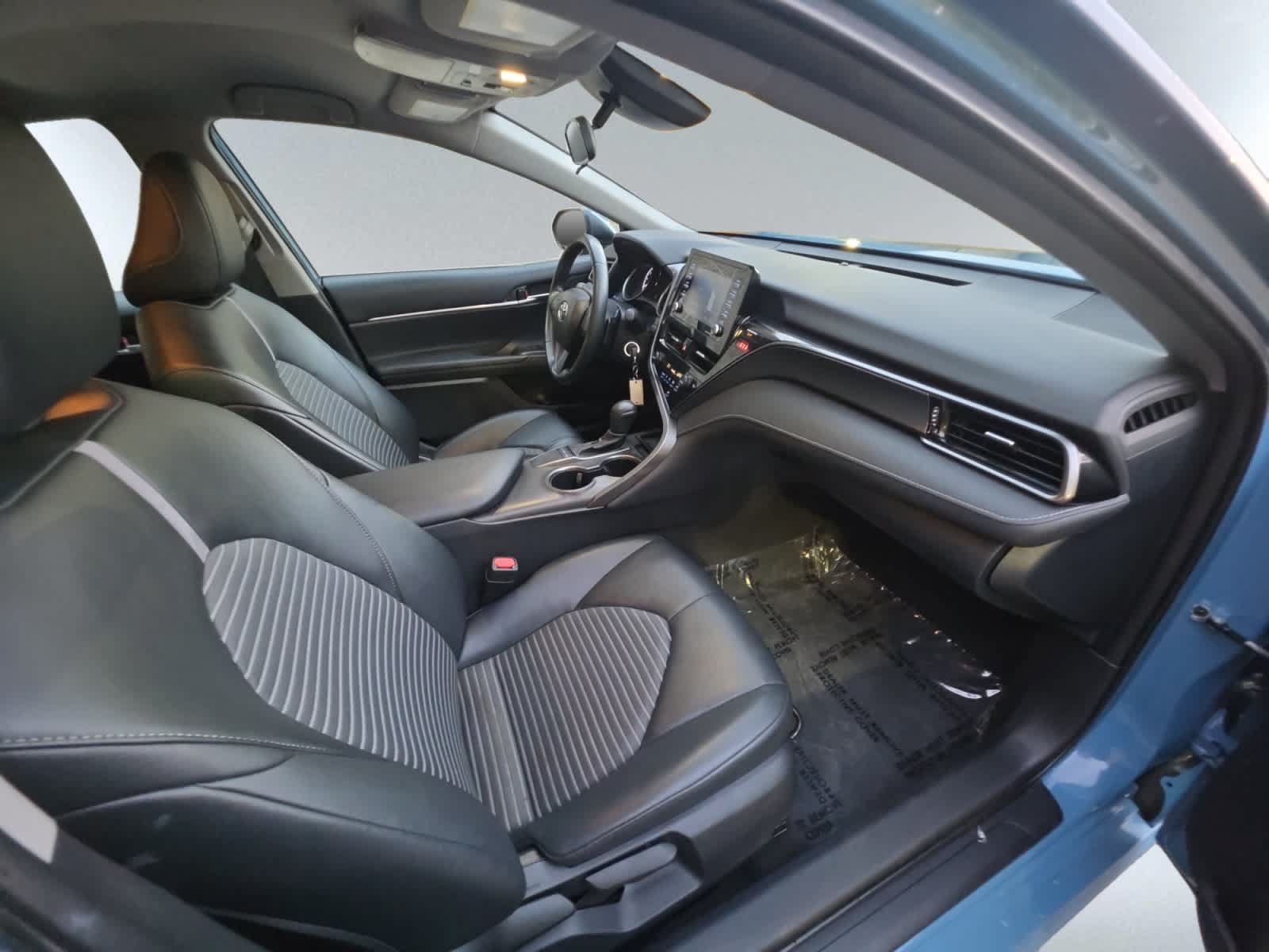 Used 2023 Toyota Camry SE FWD image 20