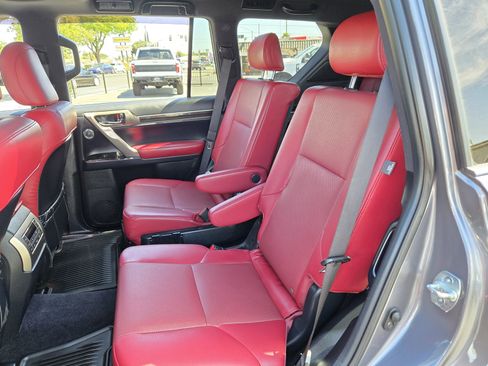 Used 2021 Lexus GX 460 Premium image 9