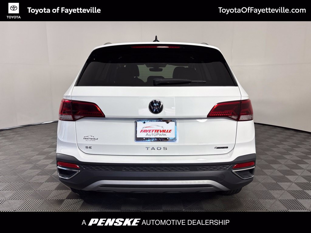 Used 2024 Volkswagen Taos SE AWD/4WD image 11