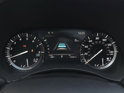 Used 2021 Toyota Highlander XLE image 22