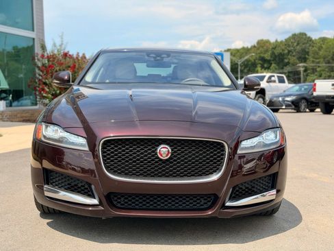 Used 2016 Jaguar XF Premium RWD image 14