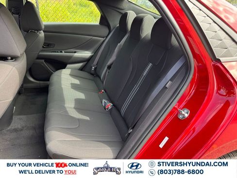 Certified 2025 Hyundai Elantra Sport image 19