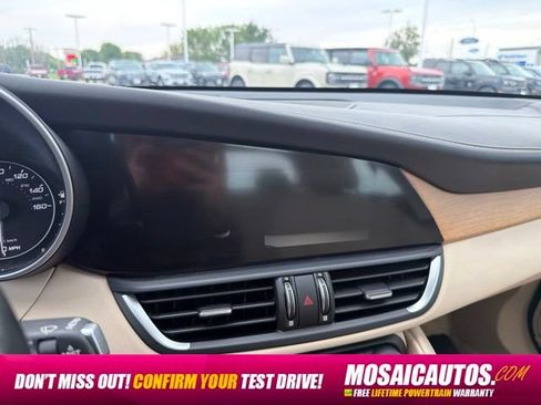 Used 2019 Alfa Romeo Giulia Ti w/ Quick Order Package 22X Lusso AWD/4WD image 27