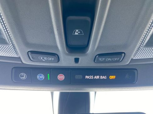 Used 2020 GMC Sierra 1500 SLT w/ SLT Premium Package image 26