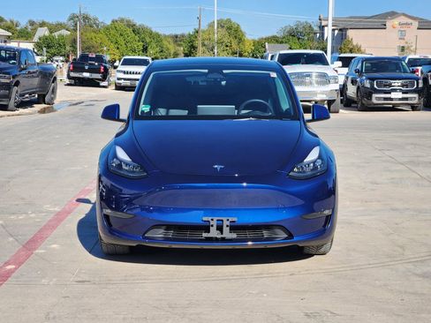 Used 2023 Tesla Model Y Long Range image 6