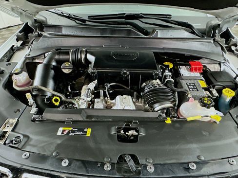 Used 2025 Jeep Compass Limited image 32