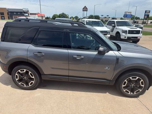 Used 2022 Ford Bronco Sport Outer Banks w/ Tech Package AWD/4WD image 4