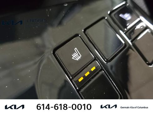 Certified 2025 Kia Sportage EX w/ EX Premium Package AWD/4WD image 32