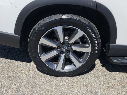 Certified 2023 Honda Pilot Elite image 9