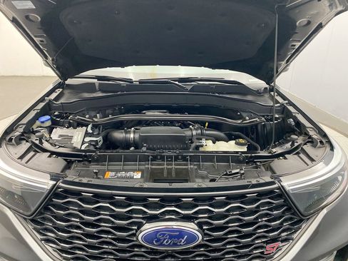 Used 2020 Ford Explorer ST w/ Premium Technology Package AWD/4WD image 11
