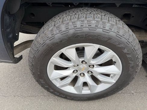 Used 2022 Chevrolet Silverado 1500 Custom image 8