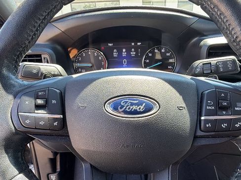 Used 2020 Ford Explorer XLT w/ Comfort Package AWD/4WD image 17