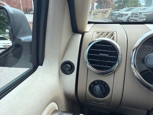 Used 2008 Ford Explorer Sport Trac XLT RWD image 20