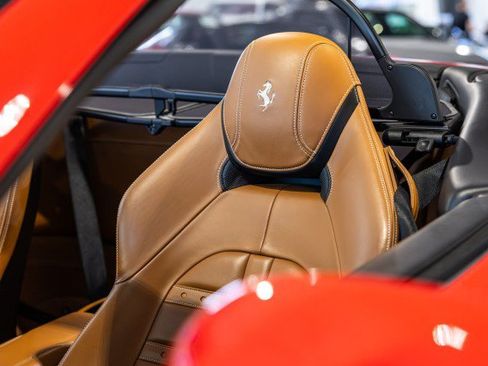 Used 2015 Ferrari California T RWD image 25