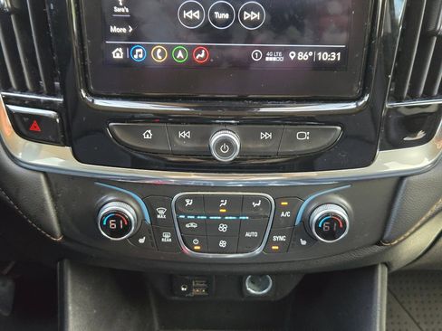 Used 2020 Chevrolet Traverse RS FWD image 15