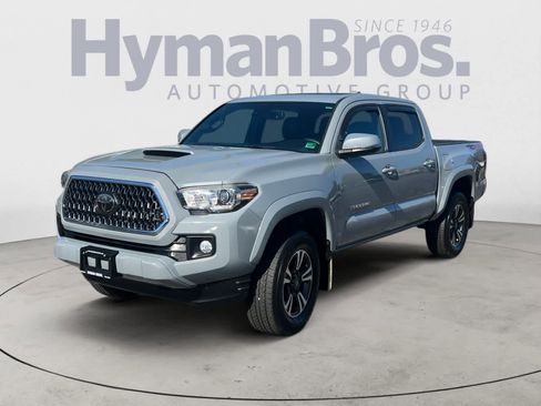 Used 2019 Toyota Tacoma TRD Sport image 8