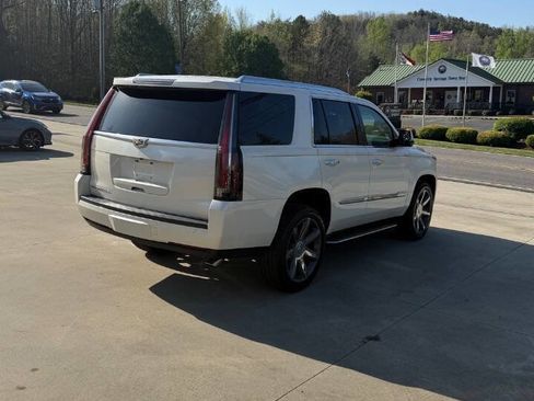 Used 2015 Cadillac Escalade Luxury image 7