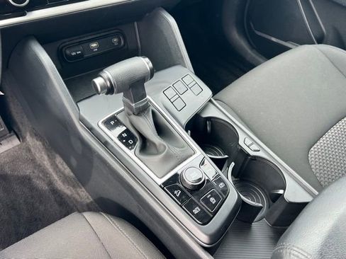 Certified 2025 Kia Sportage LX FWD image 18