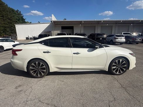 Used 2016 Nissan Maxima SR FWD image 8