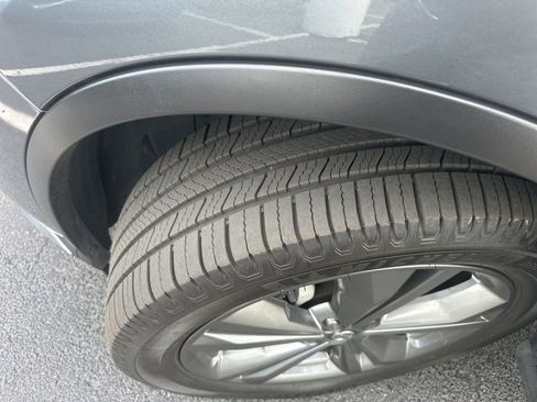 Used 2020 Nissan Murano Platinum image 2