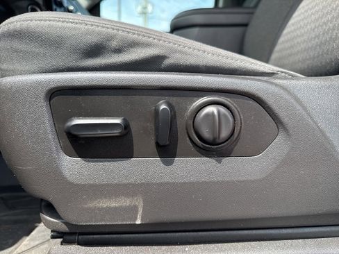 Used 2019 Chevrolet Silverado 1500 LT Trail Boss image 36