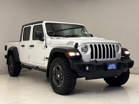 Used 2020 Jeep Gladiator Sport w/ Quick Order Package 24S AWD/4WD image 4