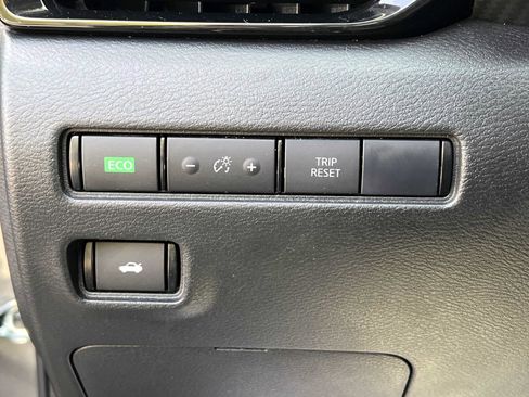 Used 2023 Nissan Sentra SV w/ All-Weather Package FWD image 18