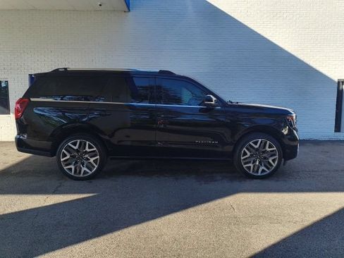 Used 2025 Ford Expedition Platinum w/ Platinum Ultimate Package AWD/4WD image 13