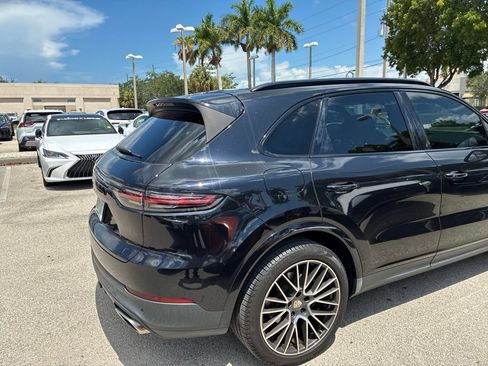 Used 2019 Porsche Cayenne AWD/4WD image 6