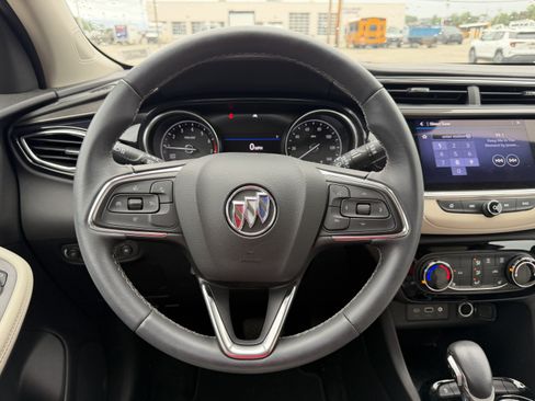 Used 2023 Buick Encore GX Preferred w/ Cold Weather Comfort Package FWD image 15