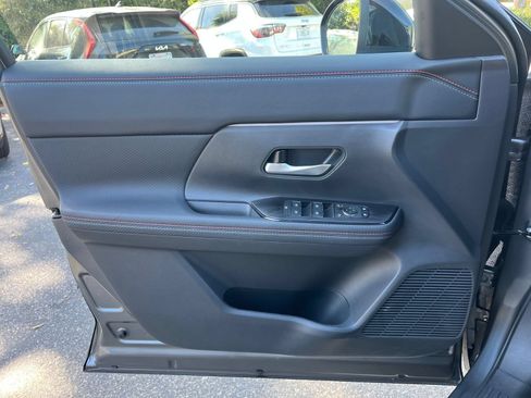 Used 2026 Nissan Kicks SR AWD/4WD image 18