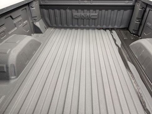 Used 2022 GMC Sierra 1500 Elevation AWD/4WD image 5