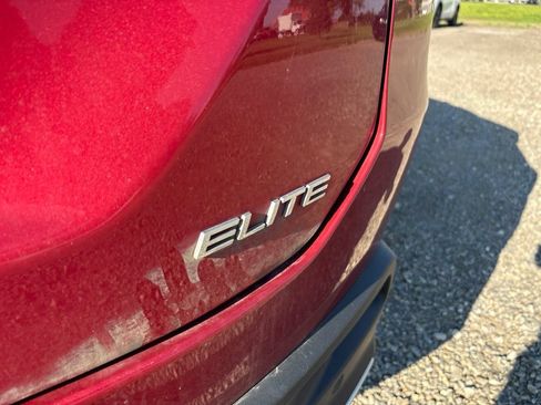 Used 2025 Honda Pilot Elite image 4
